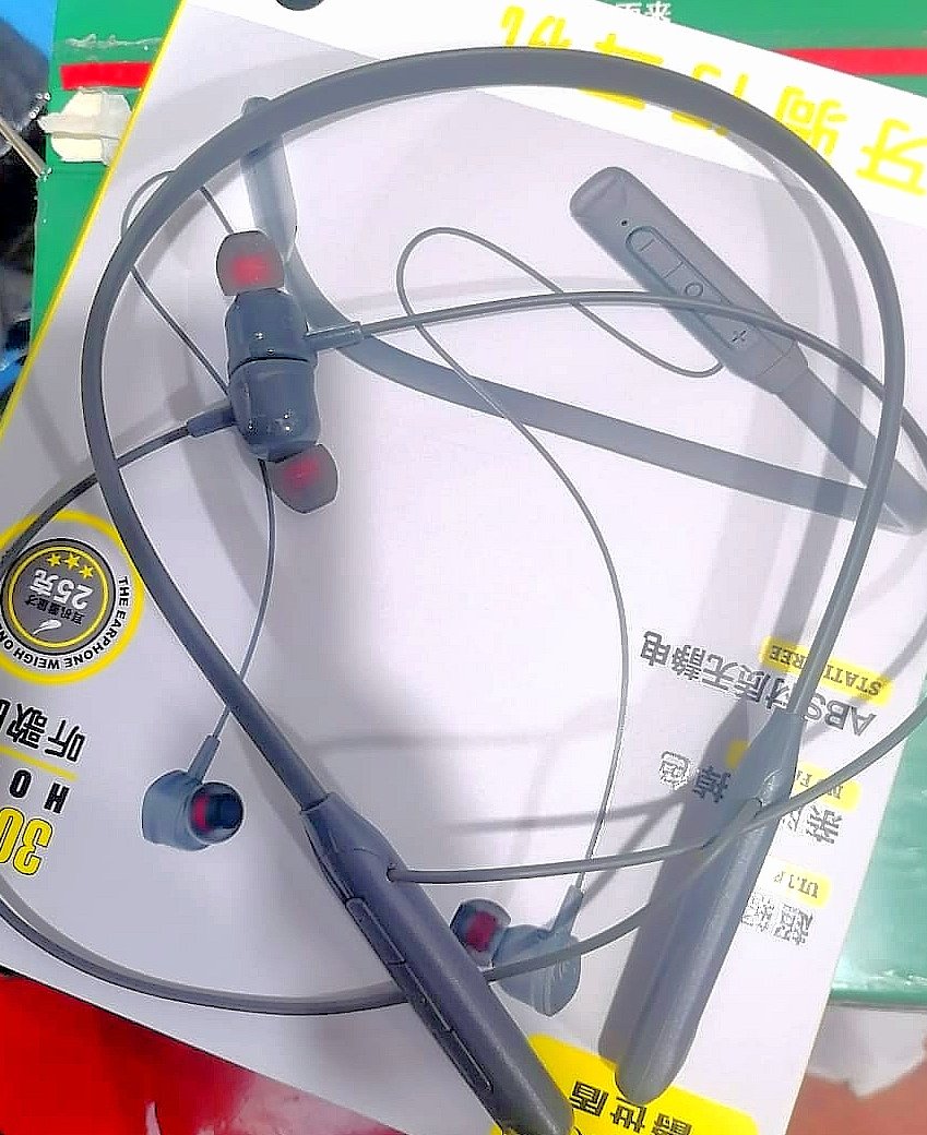 Earphone - Image 2