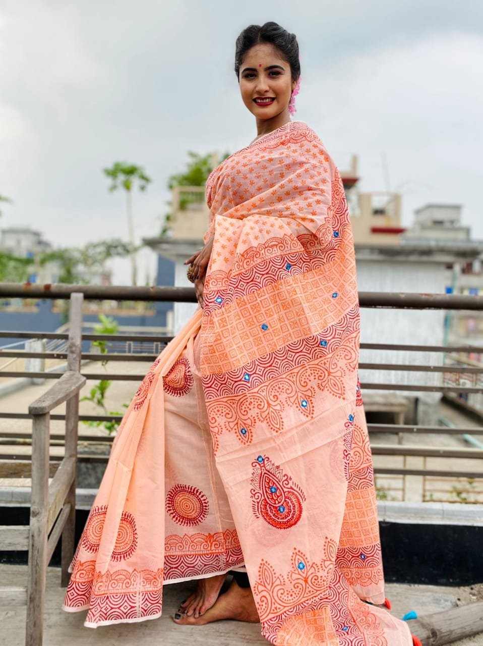 হাফ সিল্ক শাড়ি