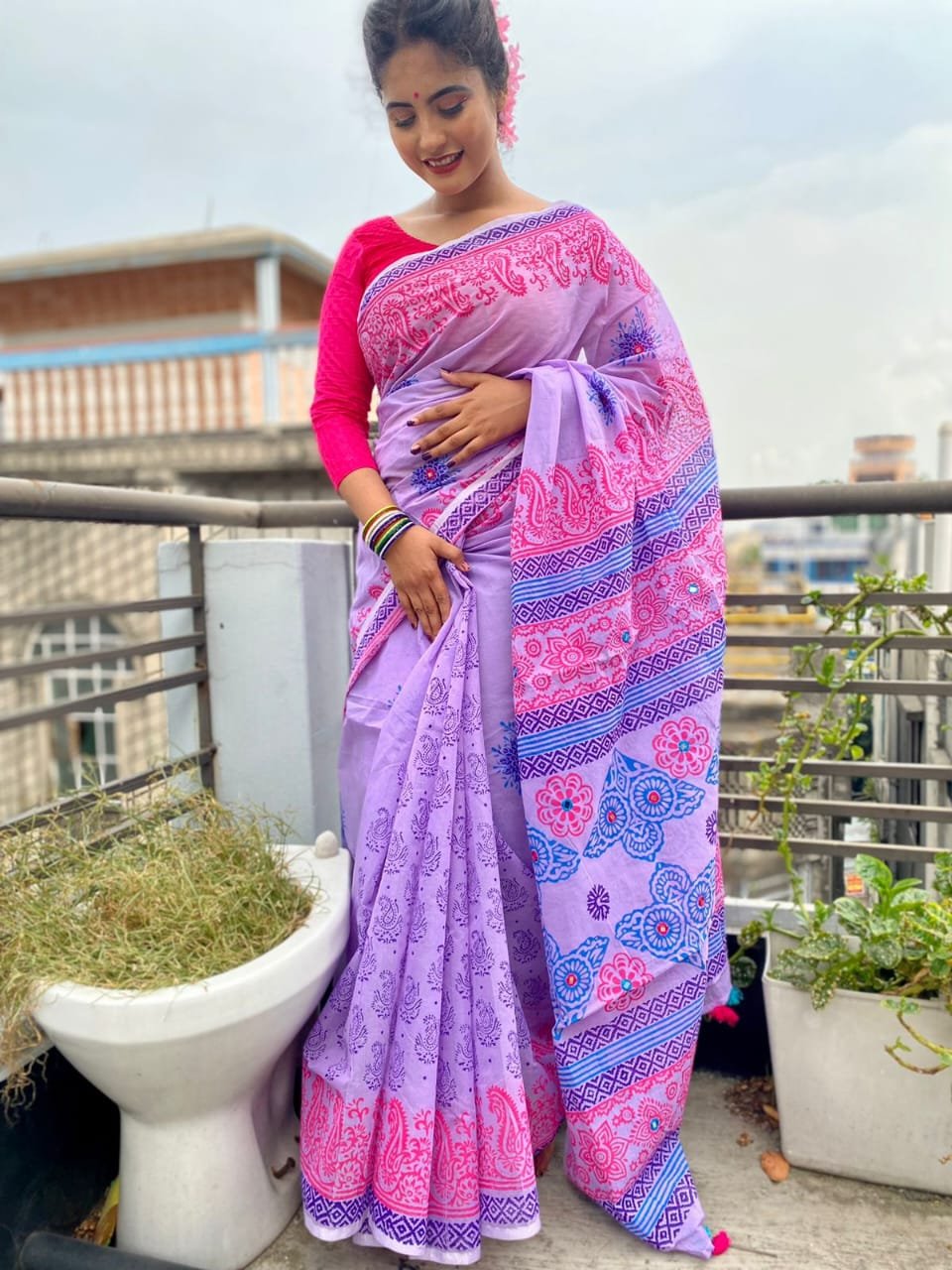 হাফ সিল্ক শাড়ি