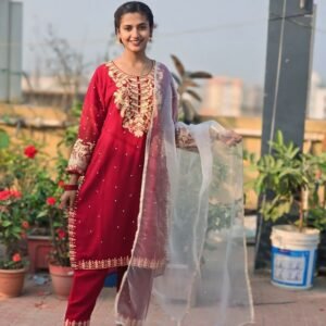 এমব্রয়ডারি থ্রি-পিস