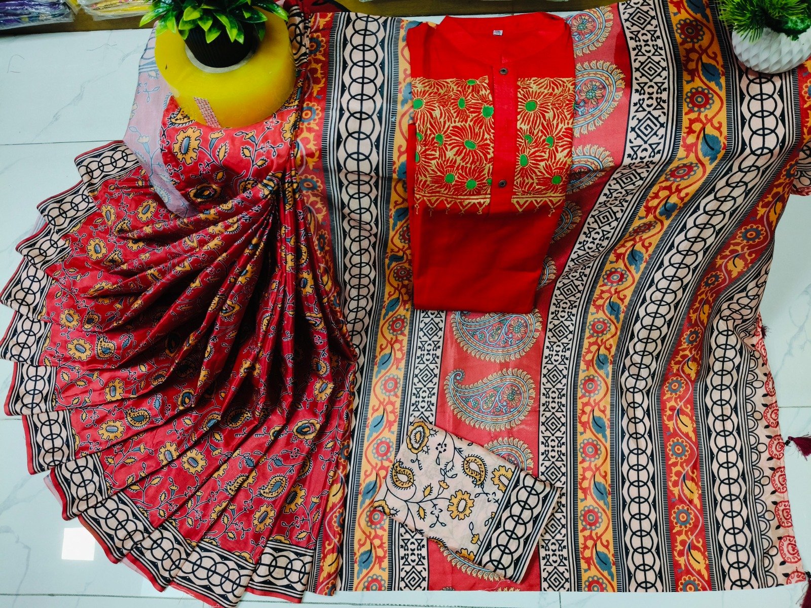 কাপল ড্রেস