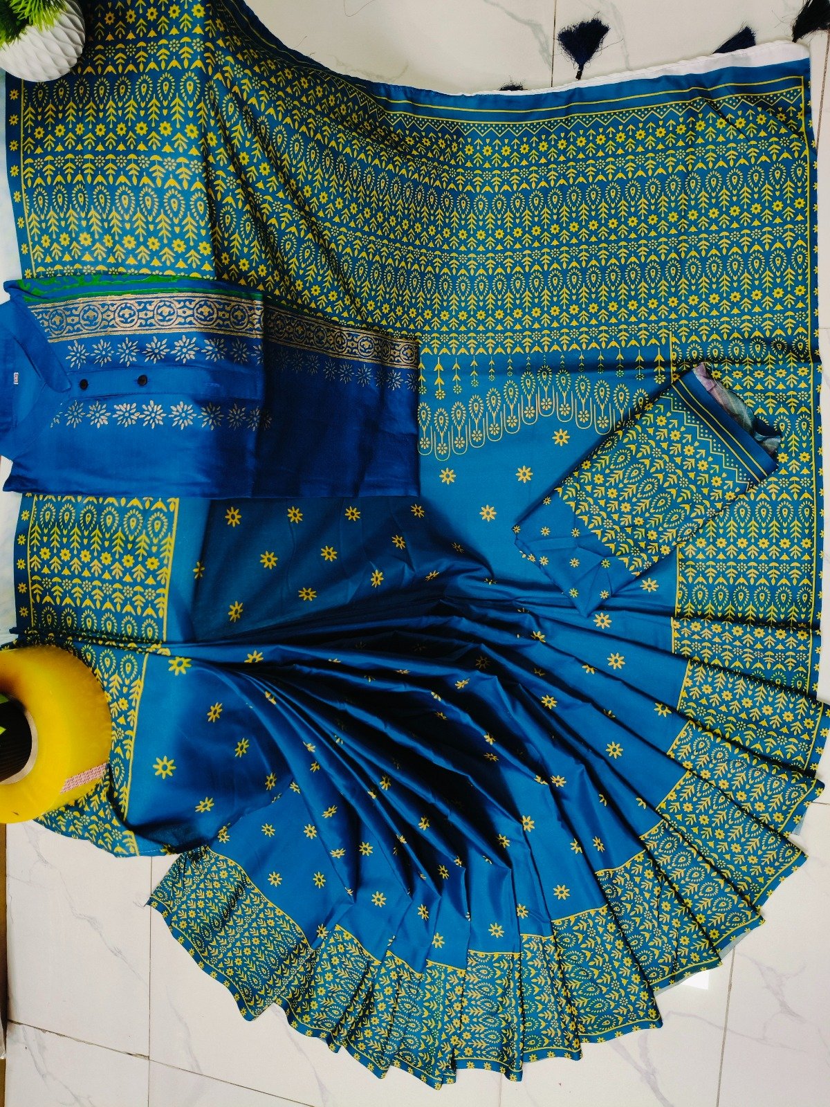 কাপল ড্রেস