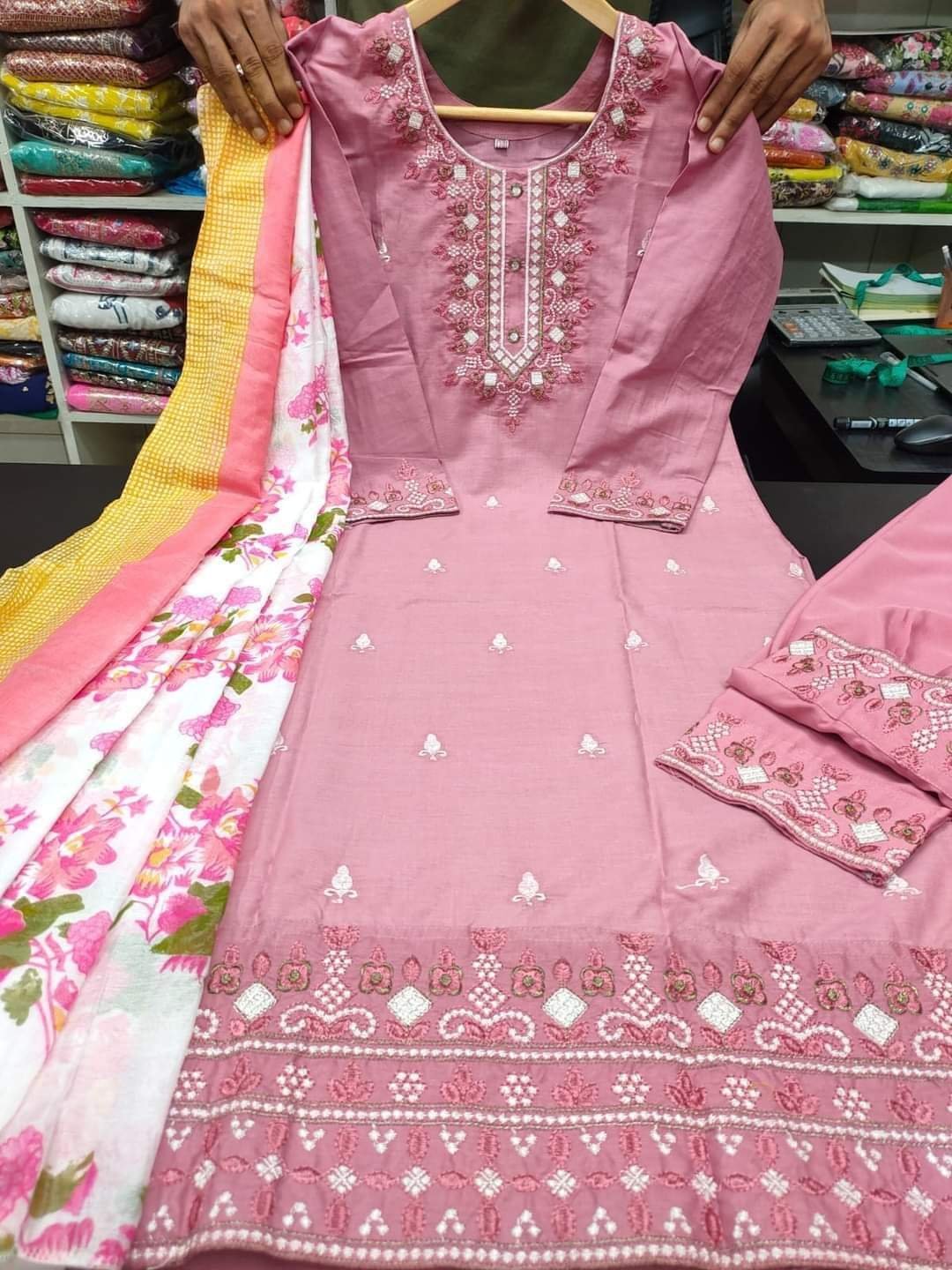 নিউ ইন্ডিয়ান ডিজাইনের থ্রি পিস