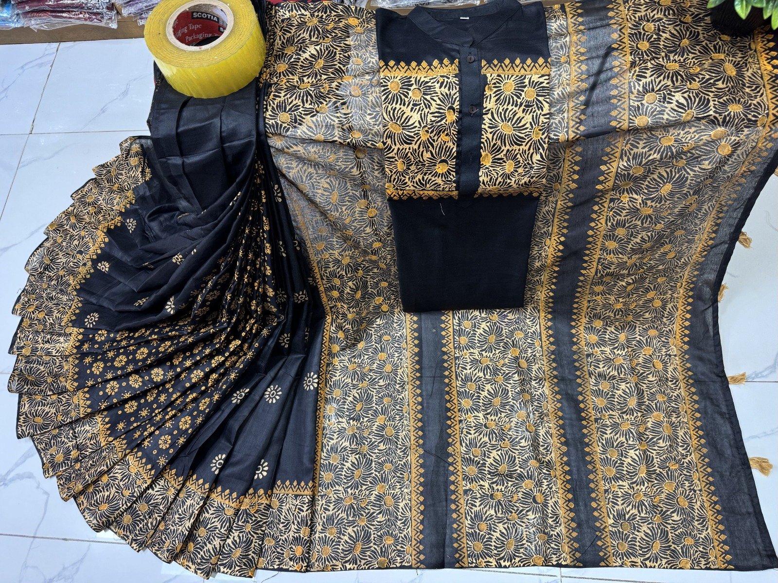 কাপল ড্রেস