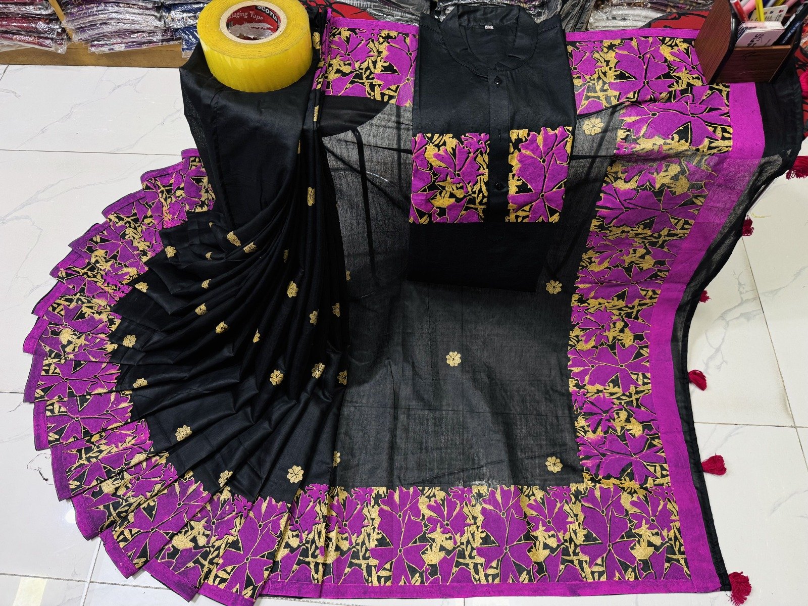 কাপল ড্রেস