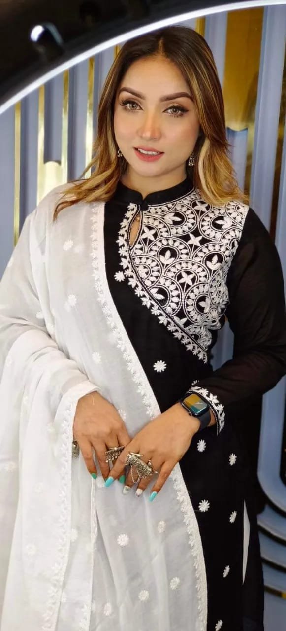 পাকিস্তানি ডিজাইনের থ্রি পিস - Image 4