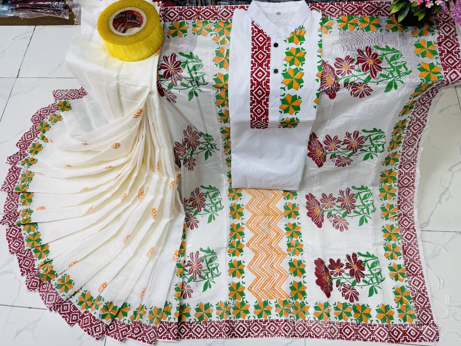 কাপল ড্রেস