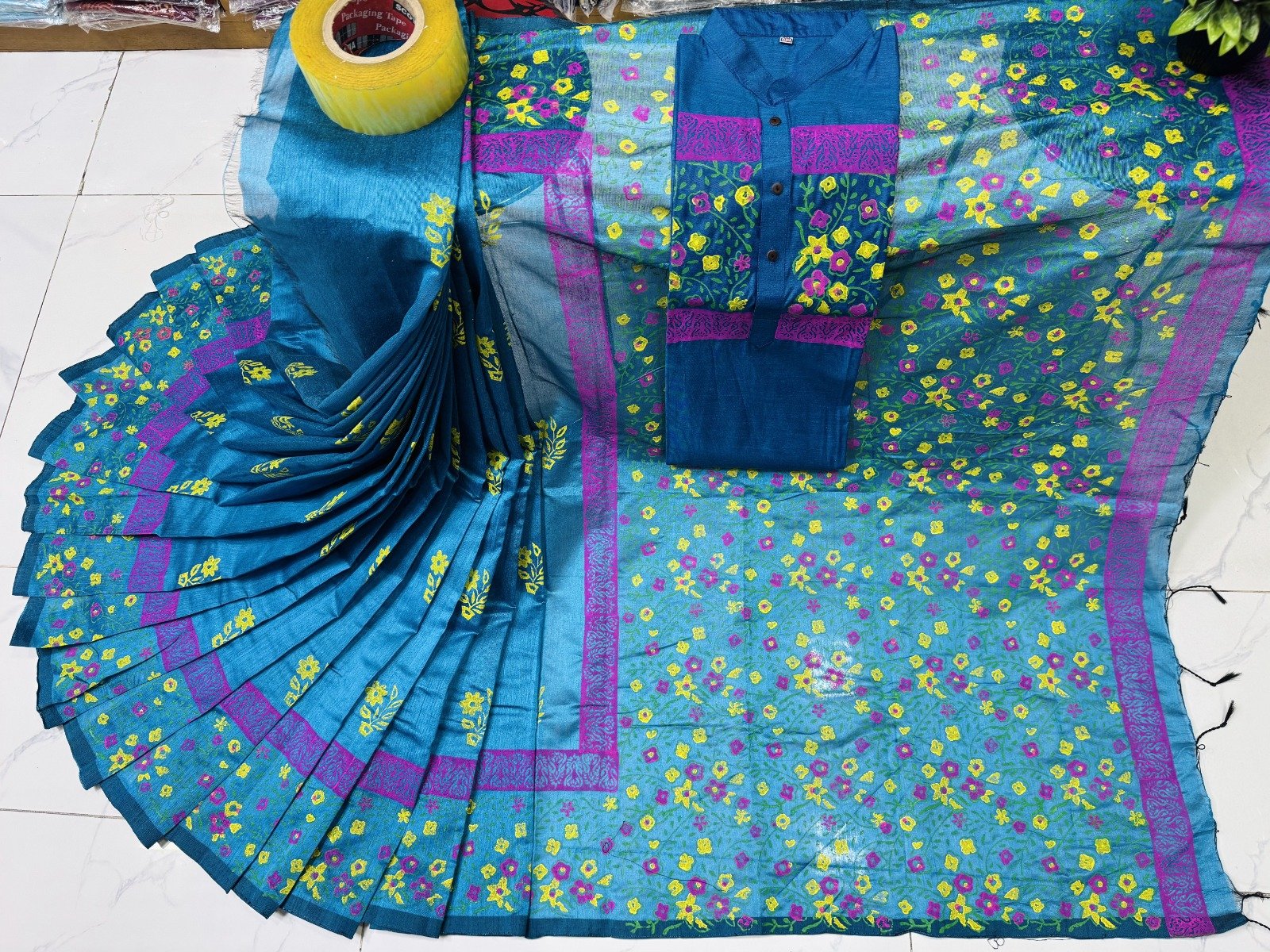 কাপল ড্রেস