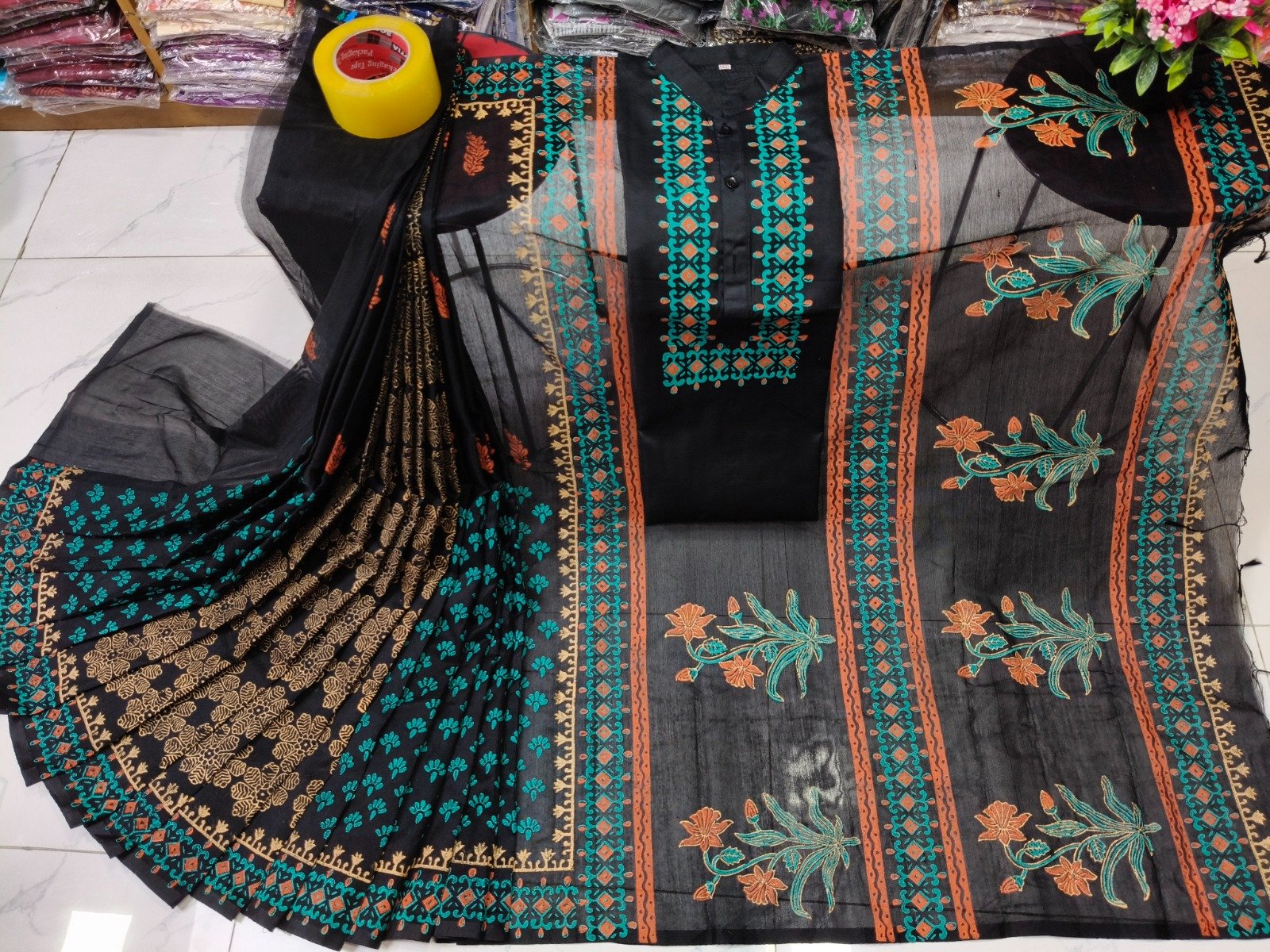 কাপল ড্রেস