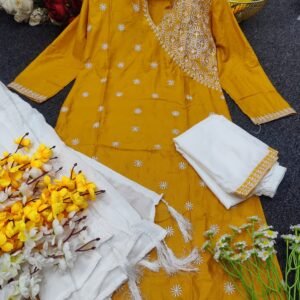 পাকিস্তানি ডিজাইনের থ্রি পিস