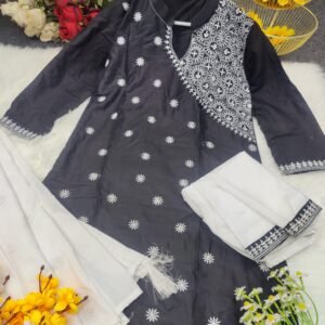 পাকিস্তানি ডিজাইনের থ্রি পিস