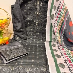 পাকিস্তানি রেডি থ্রি-পিস