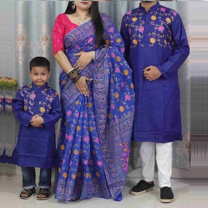 বাচ্চা সহ কাপড় ড্রেস(ফ্যামিলি কম্বো)