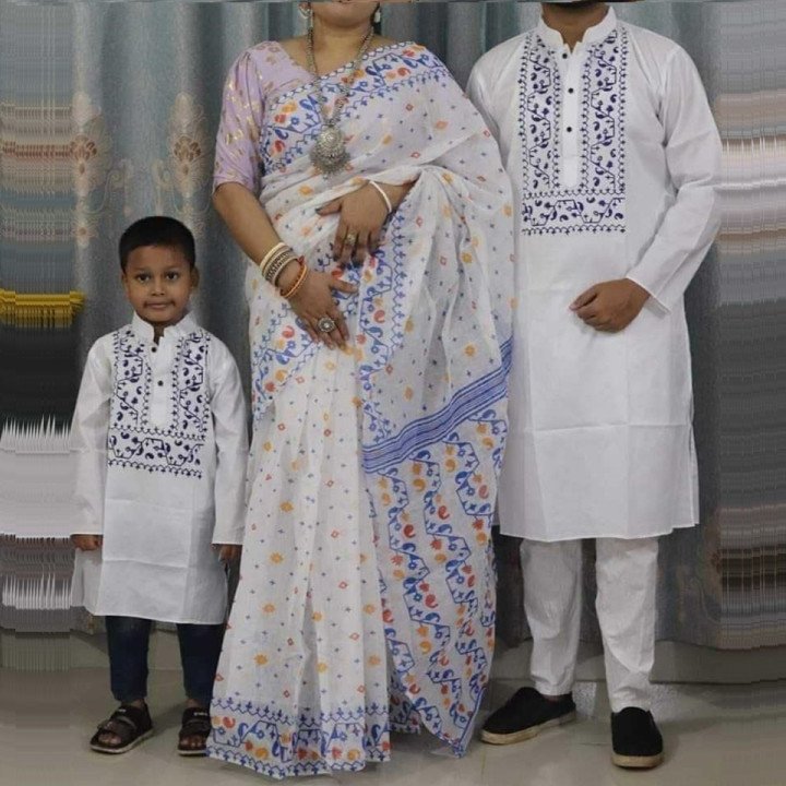 বাচ্চা সহ কাপড় ড্রেস(ফ্যামিলি কম্বো)