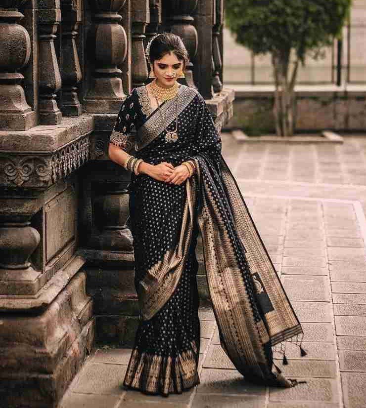 Afsan Print Sharee with Blouse Piece - Image 2