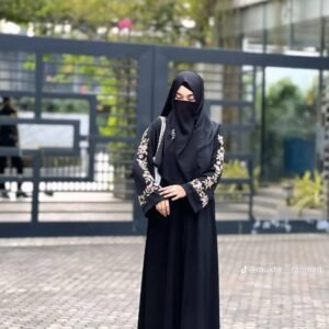 Ayesha ambrodary burka