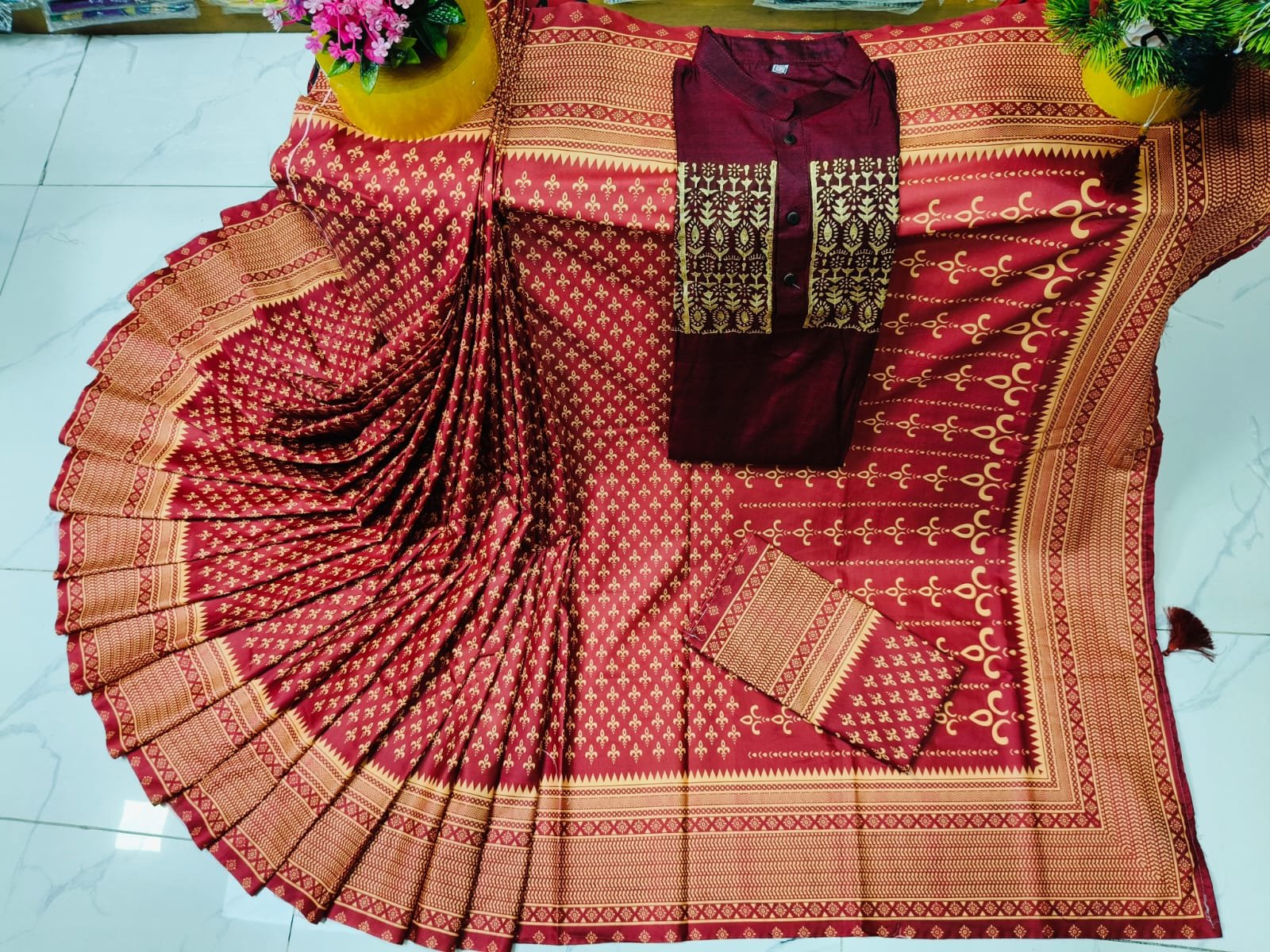 চান্দুরি সিল্ক নতুন শাড়ি(সাথে ব্লাউজ পিস আছে)