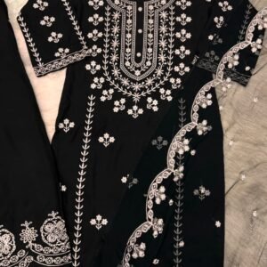 হেভি এমব্রয়ডারি সেলার করা থ্রি-পিস