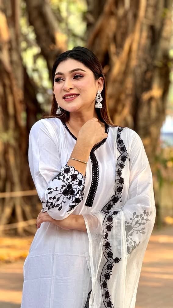 তাঁতাল কাটোওয়ার্ক এমব্রয়ডারি থ্রি পিস - Image 3