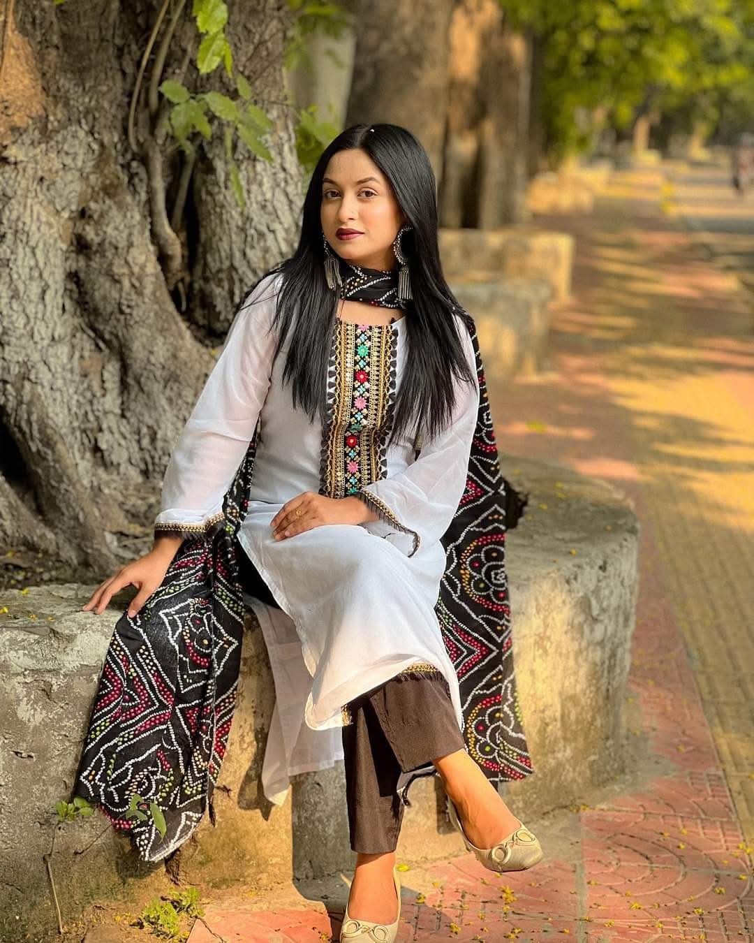 জর্জেট চুন্দ্রি ওড়না ভাইরাল থ্রি পিস - Image 2