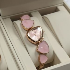 এক্সক্লুসিভ ব্রেসলেট ঘড়ি - সাথে পাচ্ছেন প্রিমিয়াম গিফট বক্স!