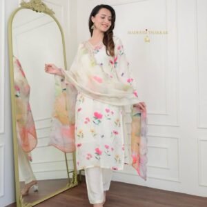 রেডিমেড নায়রা থ্রি-পিস ✨