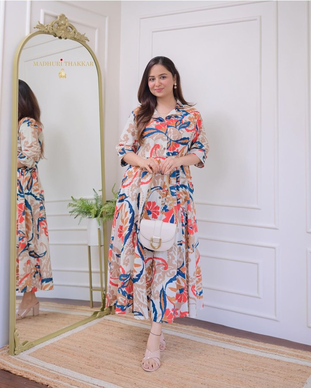 এক্সক্লুসিভ লিনেন এমব্রয়ডারি ওয়ান পিস