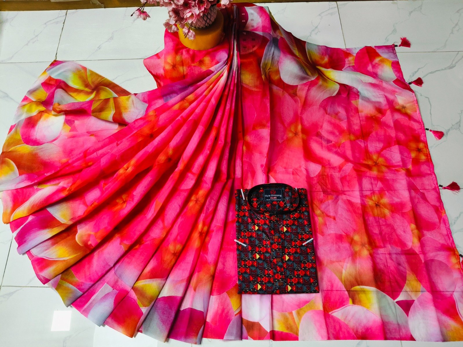 চান্দুরী ডিজিটাল প্রিন্টের শাড়ি এবং পাঞ্জাবি কাপল ড্রেস