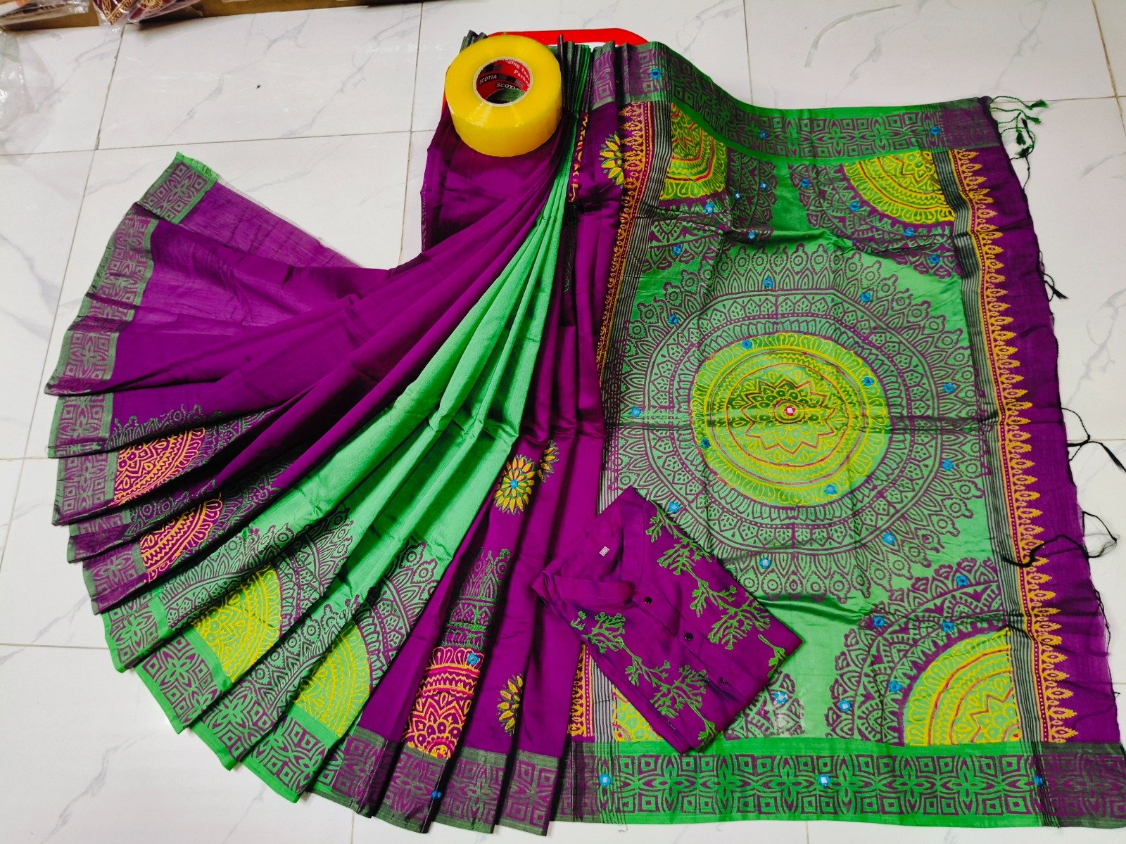 টাঙ্গাইল ধুপিয়ান সিল্ক শাড়ি পাঞ্জাবির কাপল ড্রেস