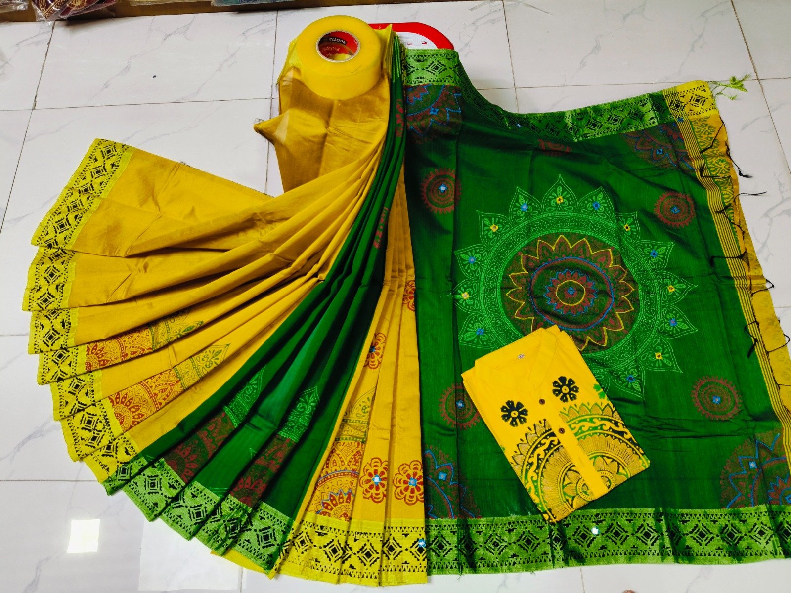 টাঙ্গাইল ধুপিয়ান সিল্ক শাড়ি পাঞ্জাবির কাপল ড্রেস