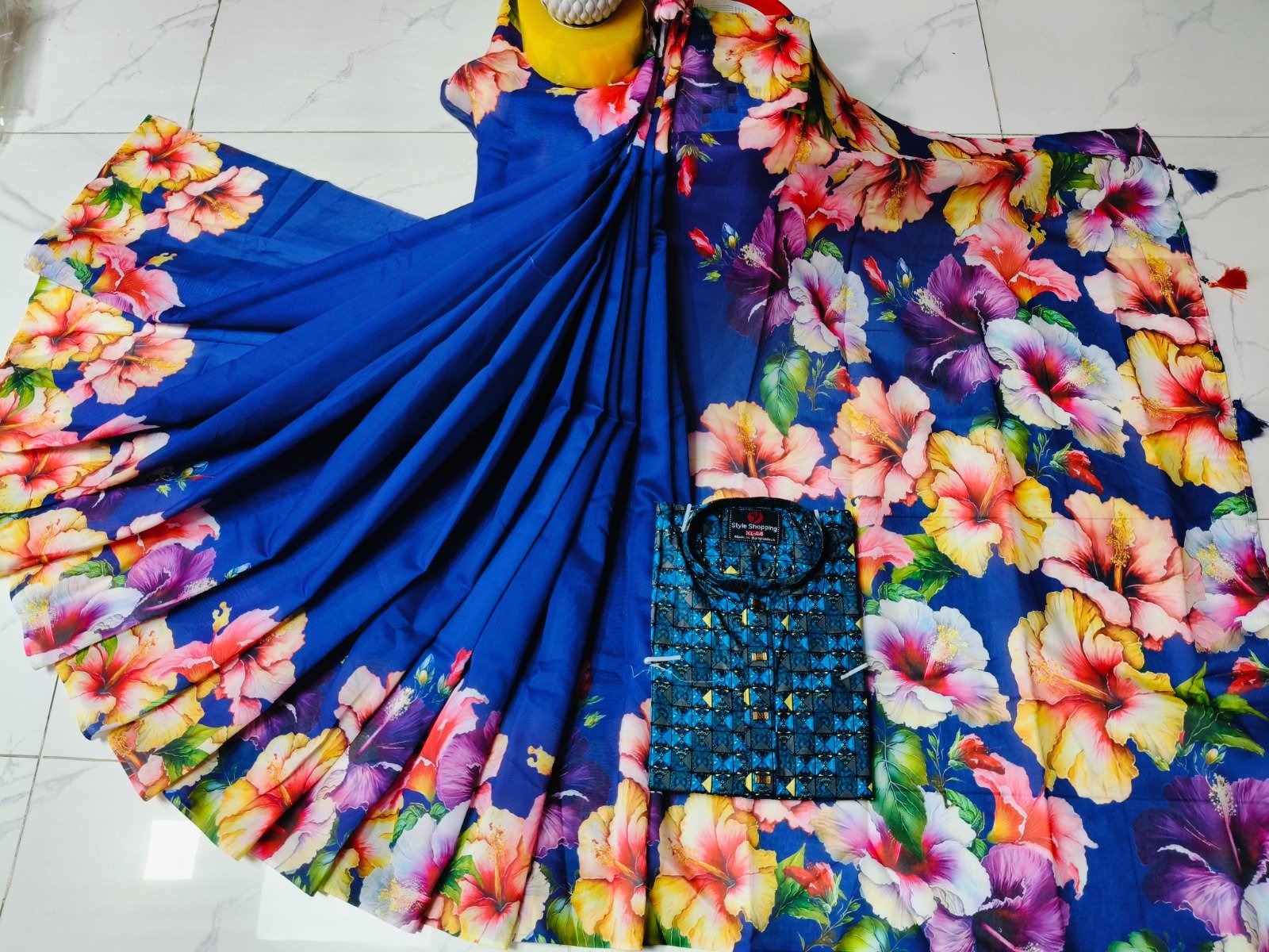 চান্দুরী ডিজিটাল প্রিন্টের শাড়ি এবং পাঞ্জাবি কাপল ড্রেস