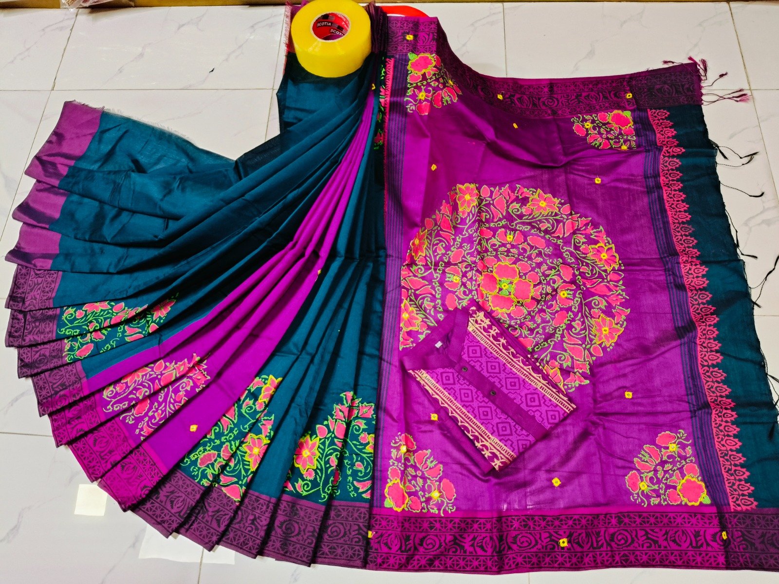 টাঙ্গাইল ধুপিয়ান সিল্ক শাড়ি পাঞ্জাবির কাপল ড্রেস