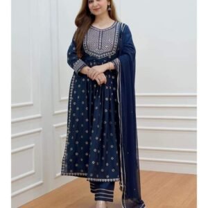 নায়রা কাট থ্রি-পিস