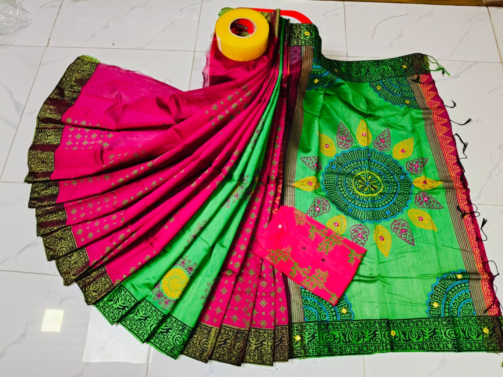 টাঙ্গাইল ধুপিয়ান সিল্ক শাড়ি পাঞ্জাবির কাপল ড্রেস