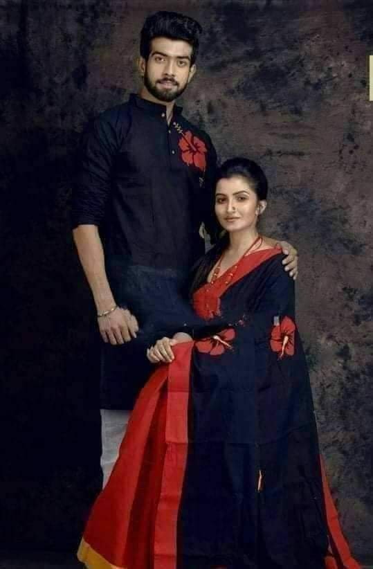 কাপল ড্রেস