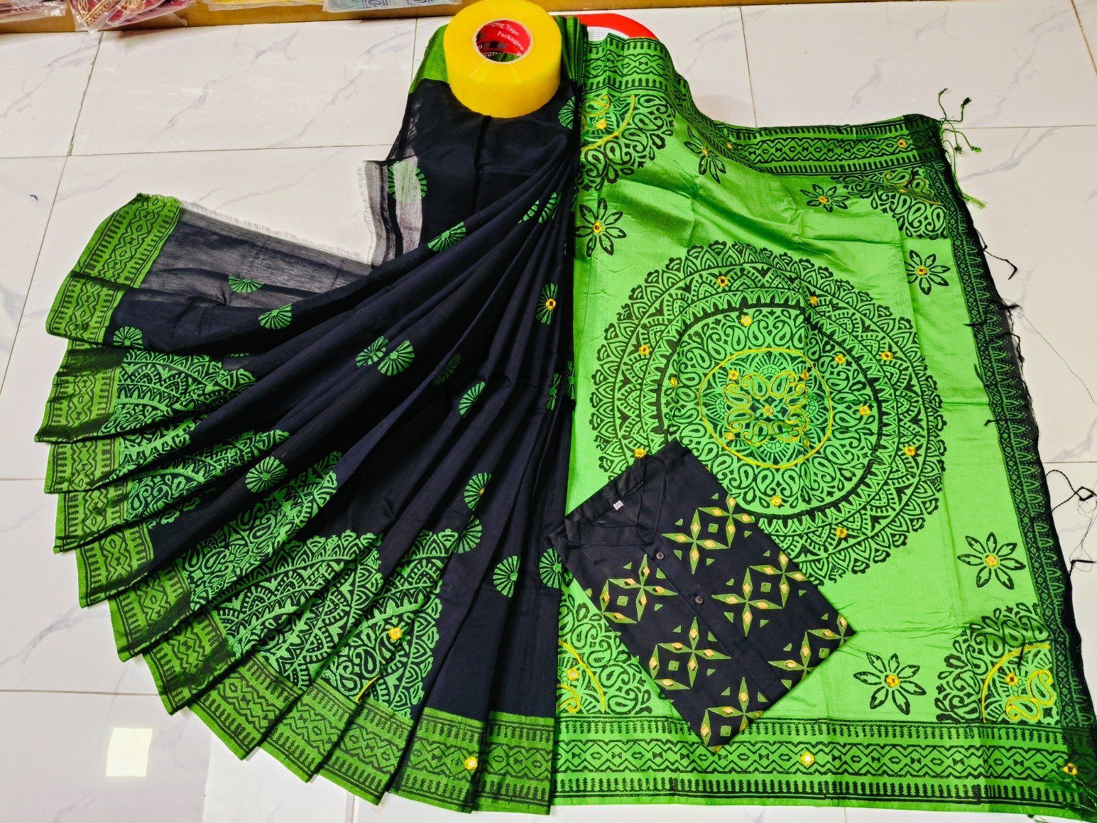 টাঙ্গাইল ধুপিয়ান সিল্ক শাড়ি পাঞ্জাবির কাপল ড্রেস