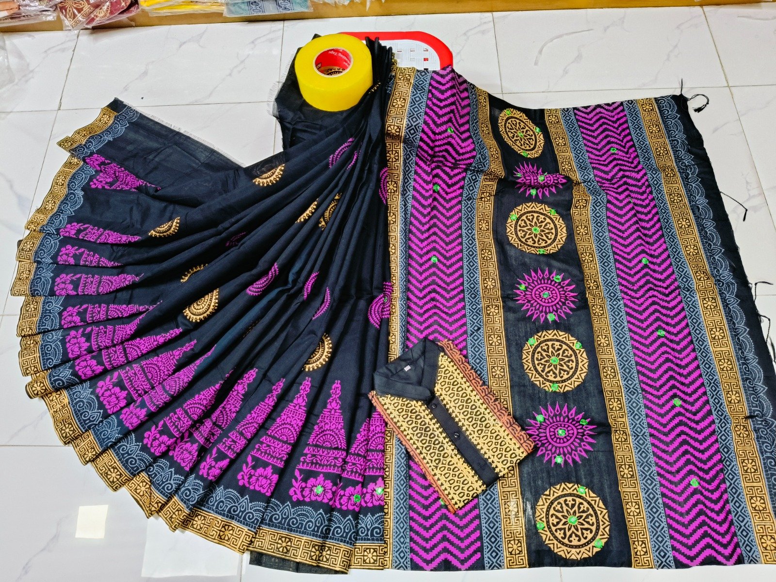 টাঙ্গাইল ধুপিয়ান সিল্ক শাড়ি পাঞ্জাবির কাপল ড্রেস